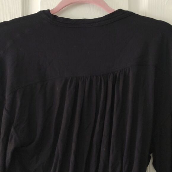 FREE PEOPLE Bell Sleeve "That's A Wrap" Crop Black Top Sz XS - Picture 8 of 11